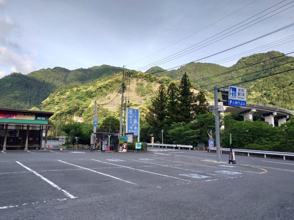 道の駅霧の森車中泊