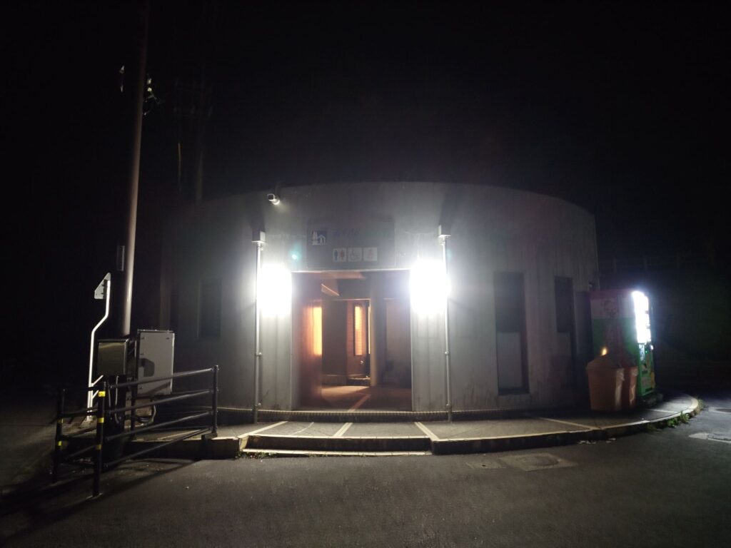 道の駅霧の森車中泊｜トイレ