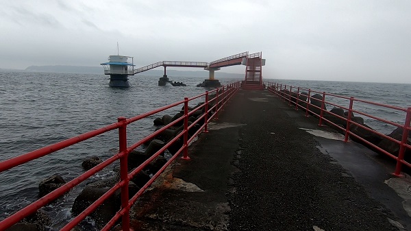 串本海中公園 海中展望塔