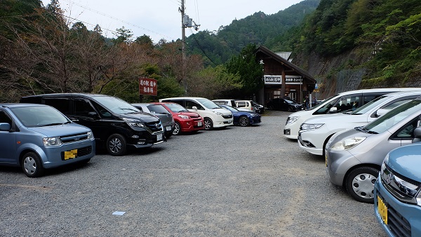 【和歌山県】道の駅龍神(ウッディプラザ木族館)　駐車場
